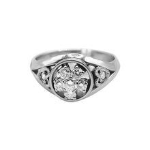 Cargar imagen en el visor de la galería, Anillo en Oro Blanco 18K  Corazones con Flores Diamante
